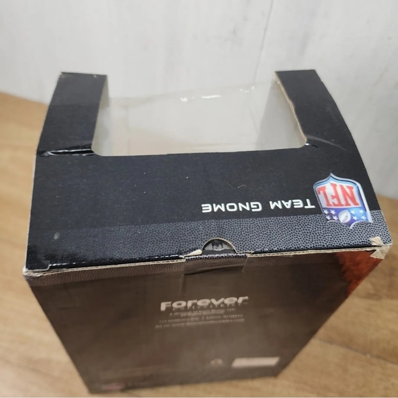 Pittsburgh Steelers Team Gnome Figurine 8" Forever Collectables Figure NFL NIB - Picture 3 of 8